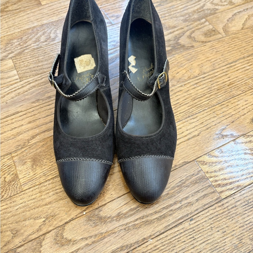 Vintage Hush Puppies 70s Black Mary Jane Pumps